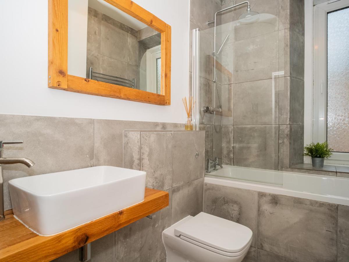 Pass The Keys Stunning 3 Bed Loft Style Apt With Free Parking Édimbourg Extérieur photo